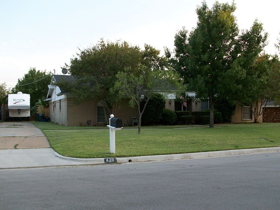 1st image of 429 Hillview Dr