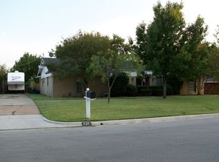 429 Hillview Dr, Hurst, TX 76054