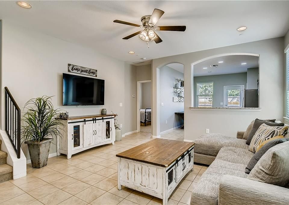 1st image of 2880 Donnell Dr Unit 2304