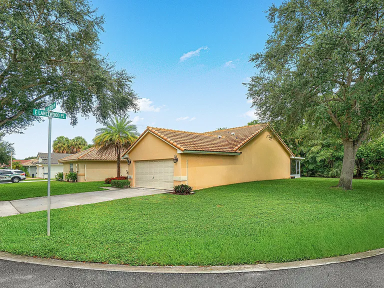 3703 S Lancewood Pl — Photo 2