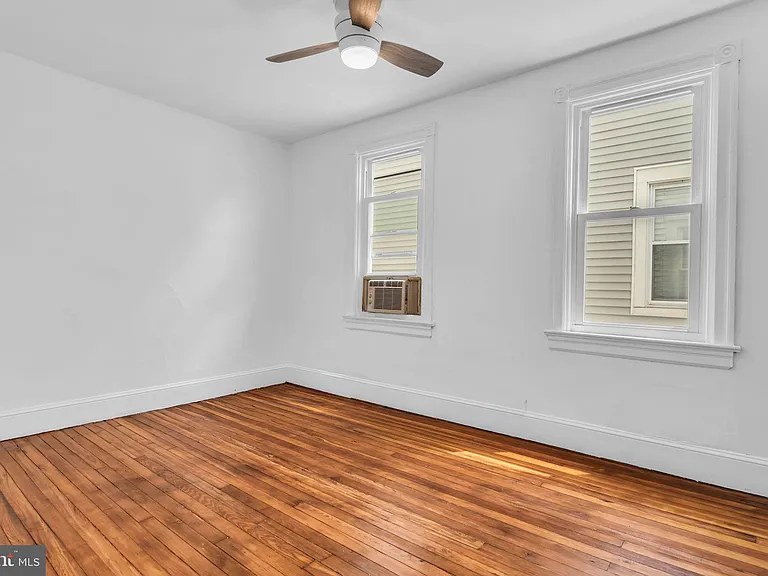 110 Delaware Ave — Photo 18