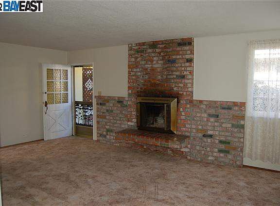 3rd image of 5137 Elmwood Ave