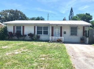 607 Wisteria Ave, Fort Pierce, FL 34982