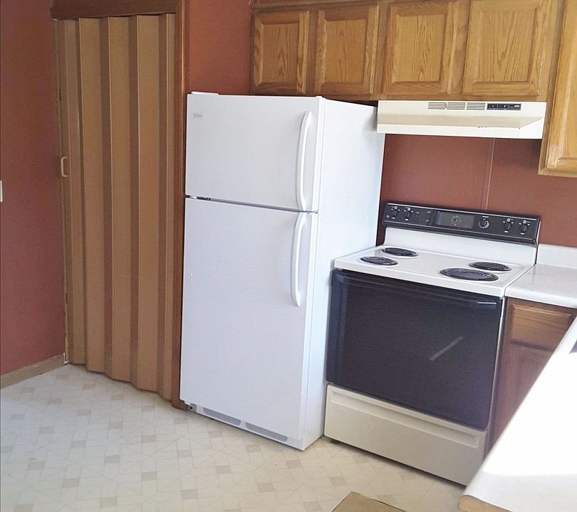 302 E. Lincoln Apartment Rentals Wakarusa, IN Zillow