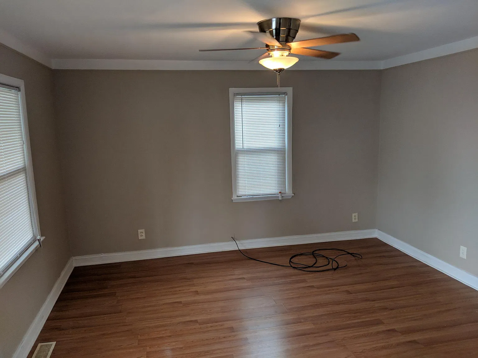 2 bed, 676 sqft, $1,275 — Photo 3