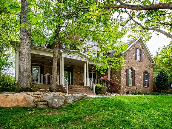 2nd image of 1548 Lewisbrooke Ln