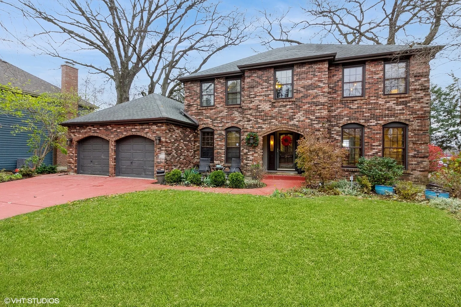 5589 Cascade Dr photo 1