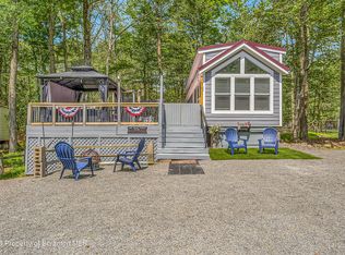 64 Cowboy Corridor, Gouldsboro, PA 18424