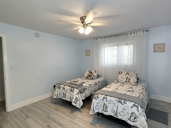 4th image of 500 NE 1st St APT 5