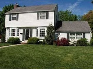 4 Standish Rd, Little Silver, NJ 07739