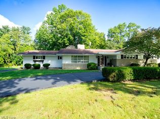 64 Redfern Dr, Youngstown, OH