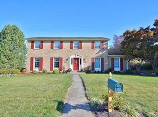 1242 Clearview Cir, Allentown, PA 18103