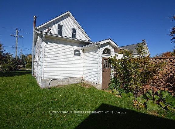 3rd image of 264 Mary St