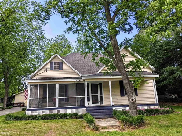 106 Bowers St, Royston, GA 30662