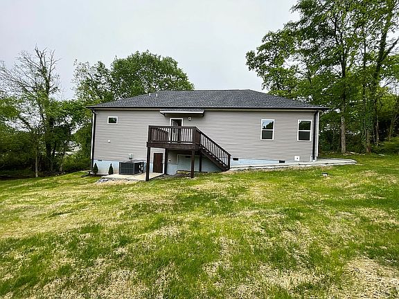 4th image of 102 Tanner Cir
