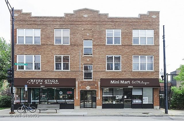 1st image of 3001 W Montrose Ave APT 2