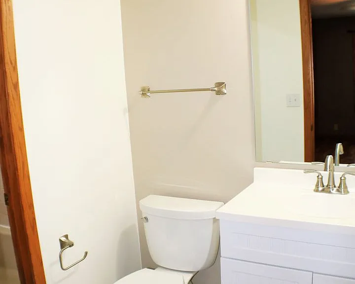 2050 Holiday Rd #B2 — Photo 17