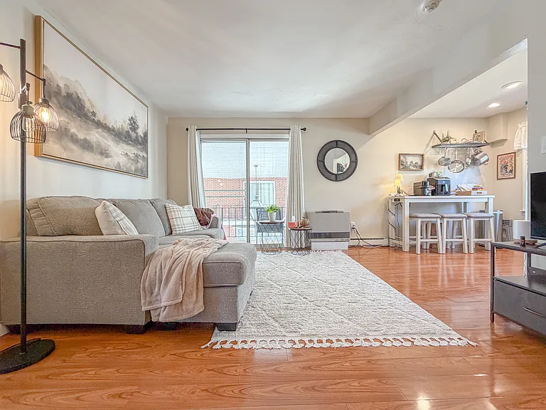 173 Pine St #2P — Photo 9