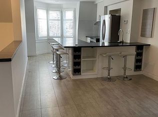 703 Dupont St #3, Toronto, ON M6G1Z5