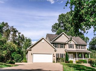 817 Sycamore St, Ravenswood, WV