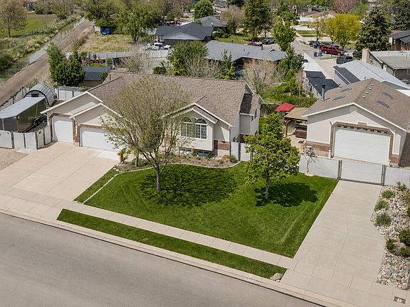 4th image of 3778 W Mapleleaf Way