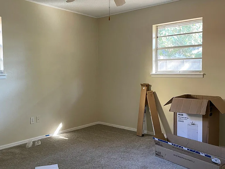 640 Redstone Ave — Photo 19