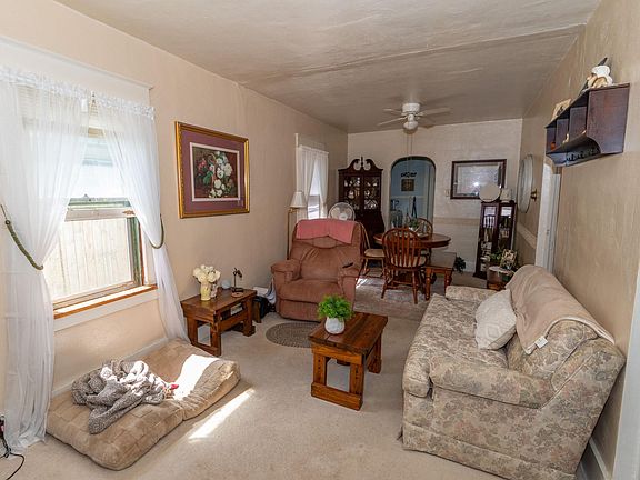 4th image of 137 Monmoor Ave