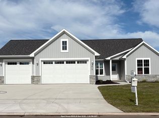 1415 Divinity Dr, De Pere, WI 54115