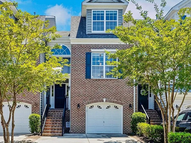 4577 Leamore Square Rd — Photo 1