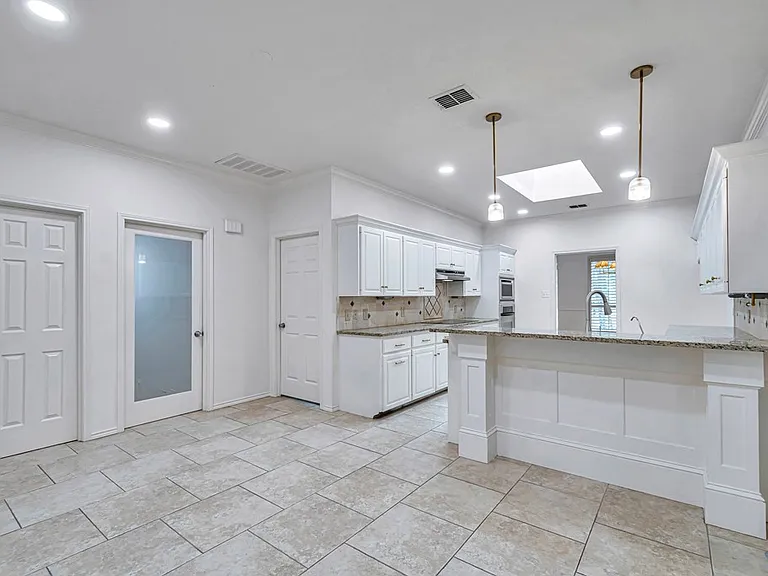 5504 Kingston Dr — Photo 14