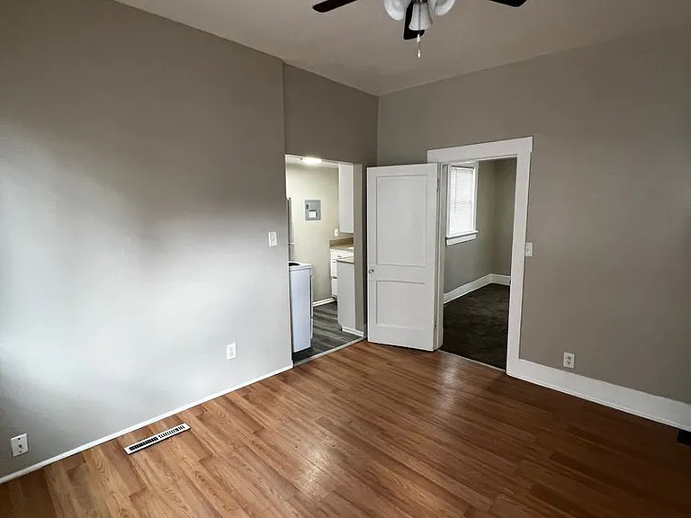 3031 Ogden Ave — Photo 10
