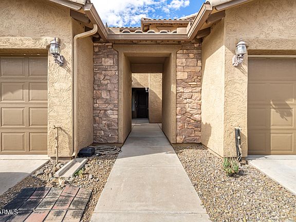 3rd image of 2118 W HUNTER Court #235
