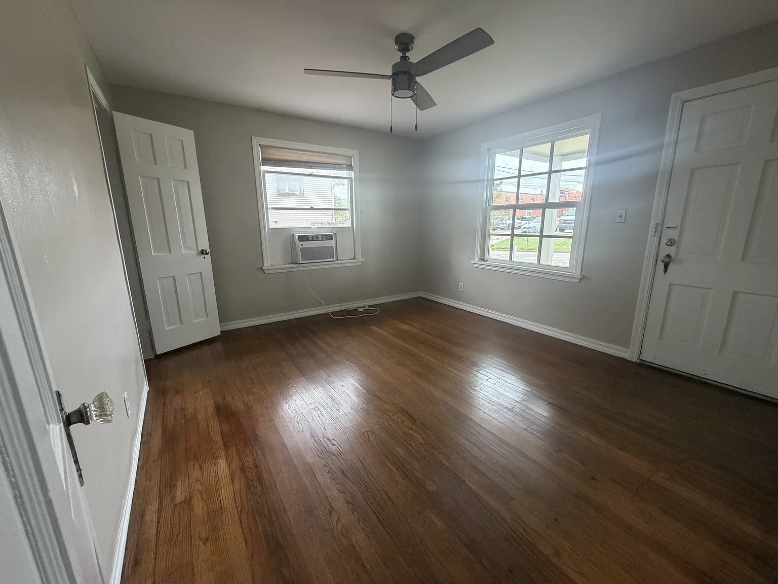 36th & Shartel 4plex - 2 — Photo 4