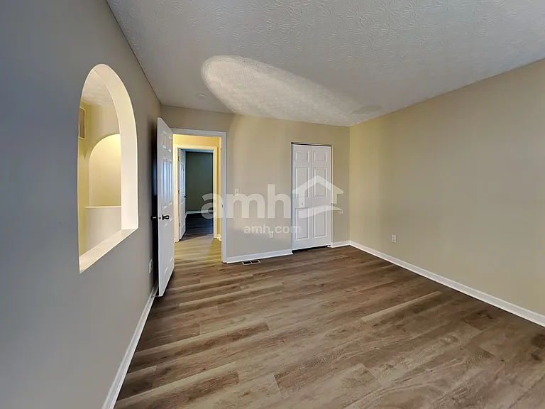 1009 Legacy Ln — Photo 10