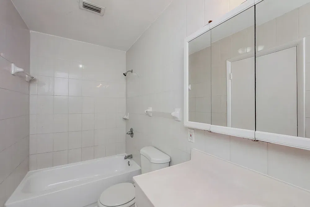 3 bed, 2114 sqft, $1,800 — Photo 4