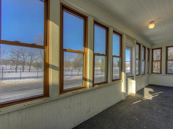 2nd image of 3846 Humboldt Ave N