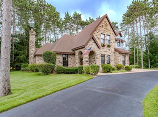 2140 Shadowview Cir, Plover, WI 54467