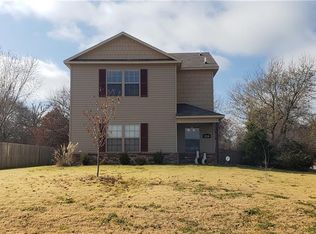 1214 Cordova St, Springdale, AR 72764