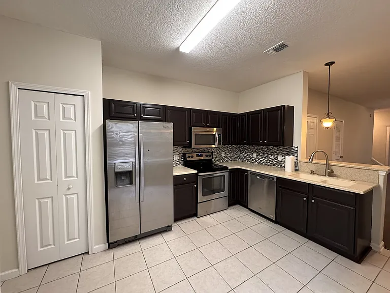 485 Scrub Jay Dr — Photo 2