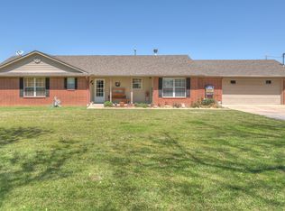 11553 E 450 Rd #B, Claremore, OK 74017