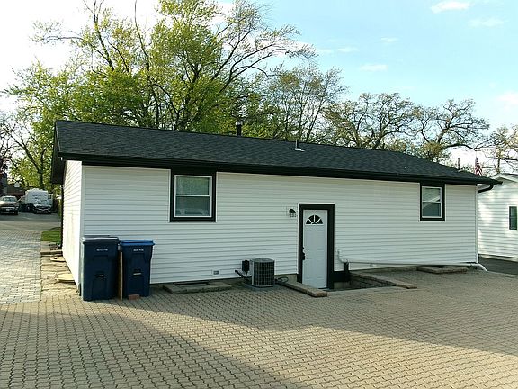 2nd image of 33077 N Sears Blvd