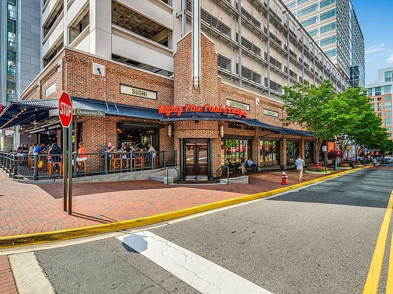 The Springs At Reston — Photo 24