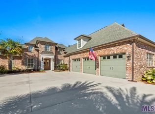 5944 Hunters Pointe Ln, Brusly, LA 70719