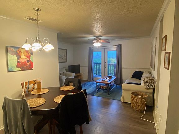 5th image of 402 Fredericksburg St Unit 17