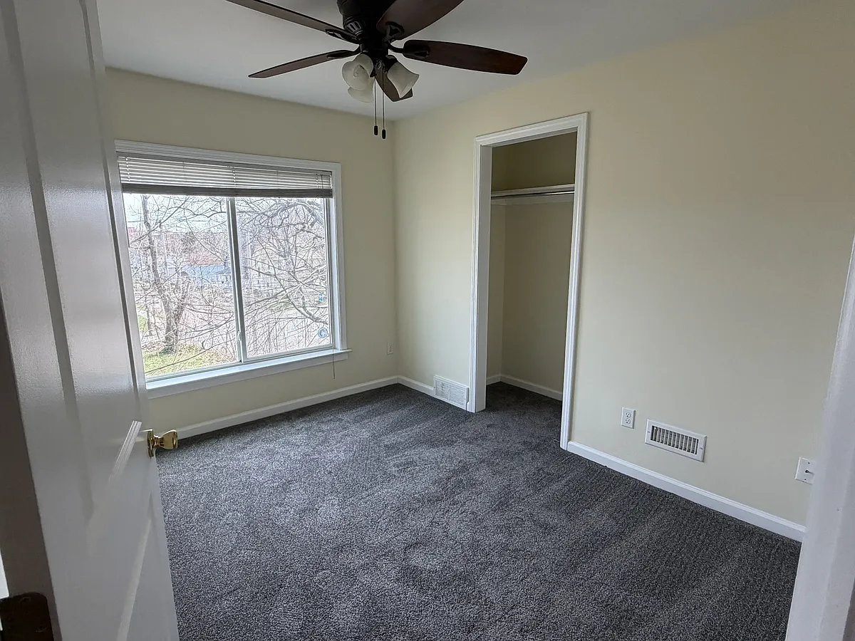 Building Photo - 1071 Ackley St