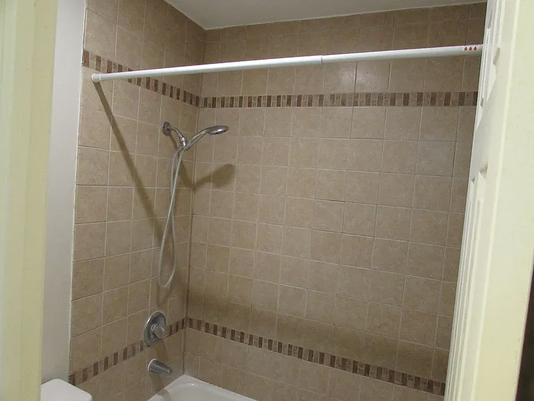 3231 Lakeside Dr #209 — Photo 7