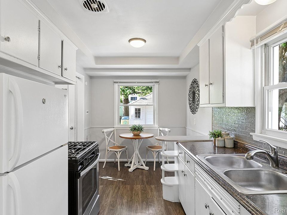 17717 Denby, photo 12