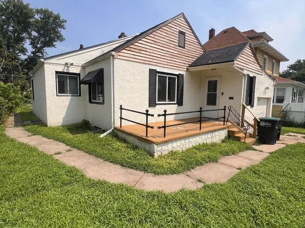 3178 Fowler Ave, Omaha, NE 68111