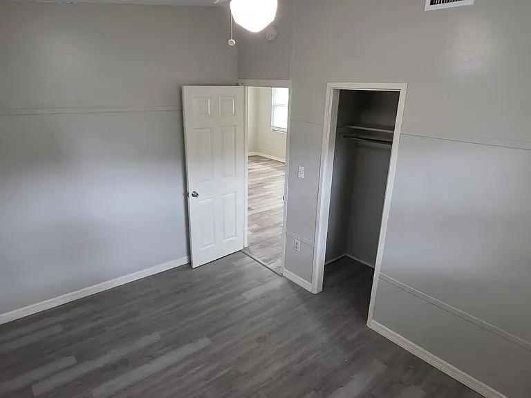 2425 Dixie Ave — Photo 8