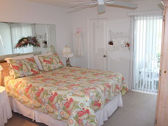 4th image of 10 Garden Drive #105s